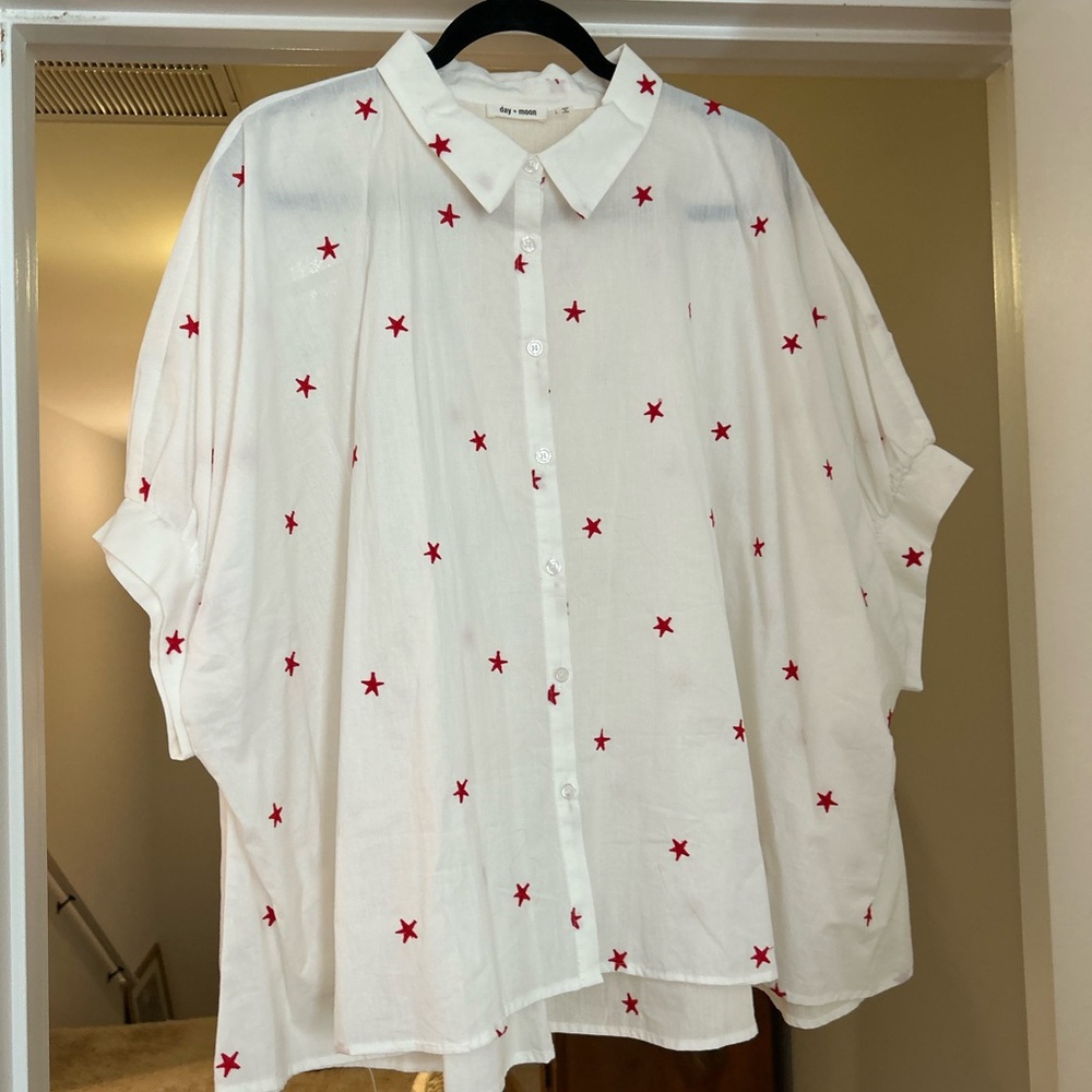 White Star-Patterned Women’s Shirt